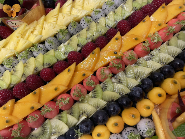 Plateaux Fruits découpés exotiques (10 à 15 personnes)